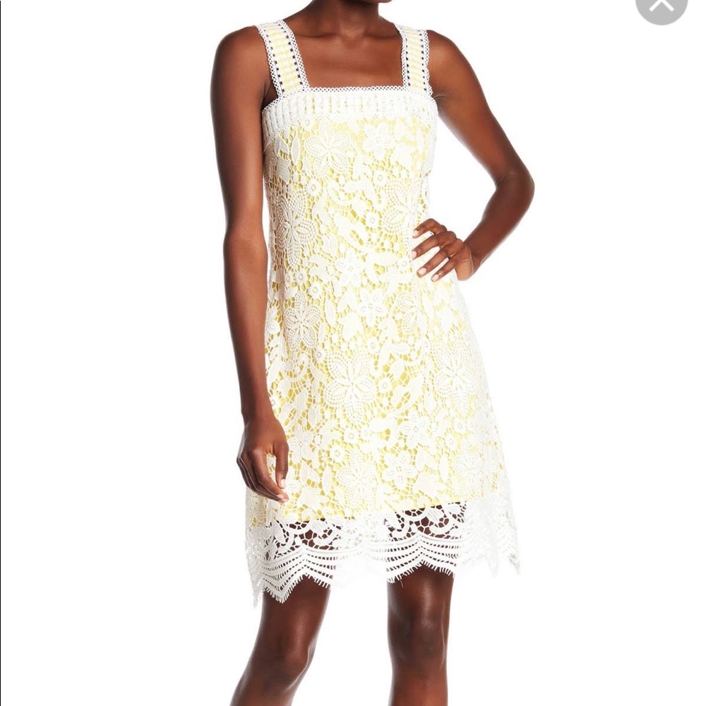 Romeo & Juliet Couture yellow lace dress small